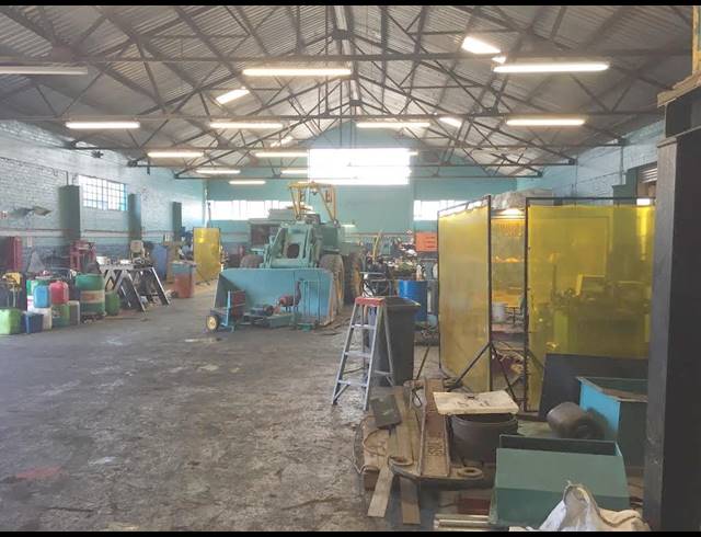 1,231M² FACTORY TO LET IN PAARDEN EILAND